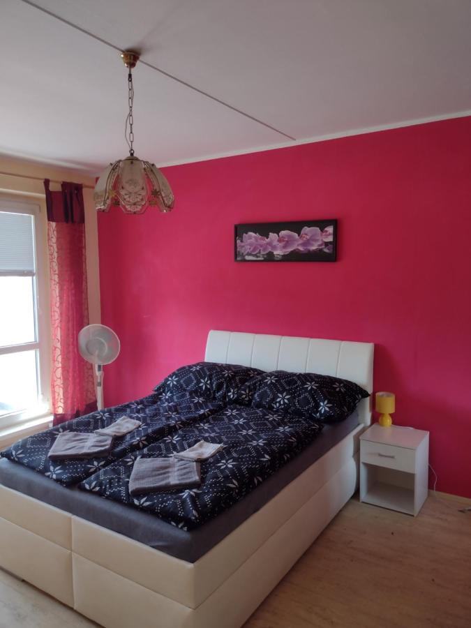 Apartmens Kv Karlovy Vary Luaran gambar